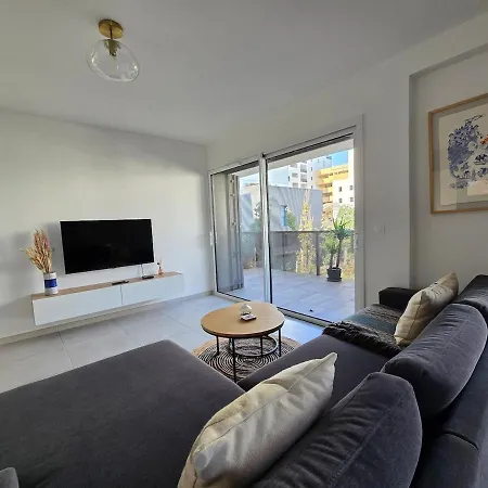 Pavlova : Calme, Vue, Elegant, Spacieux, Sur Et Apartment Montpellier